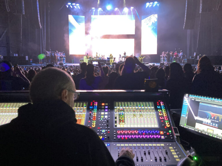 Incubus Tours with Stellar L-Acoustics K1 System and VIP Mixhalo Experience